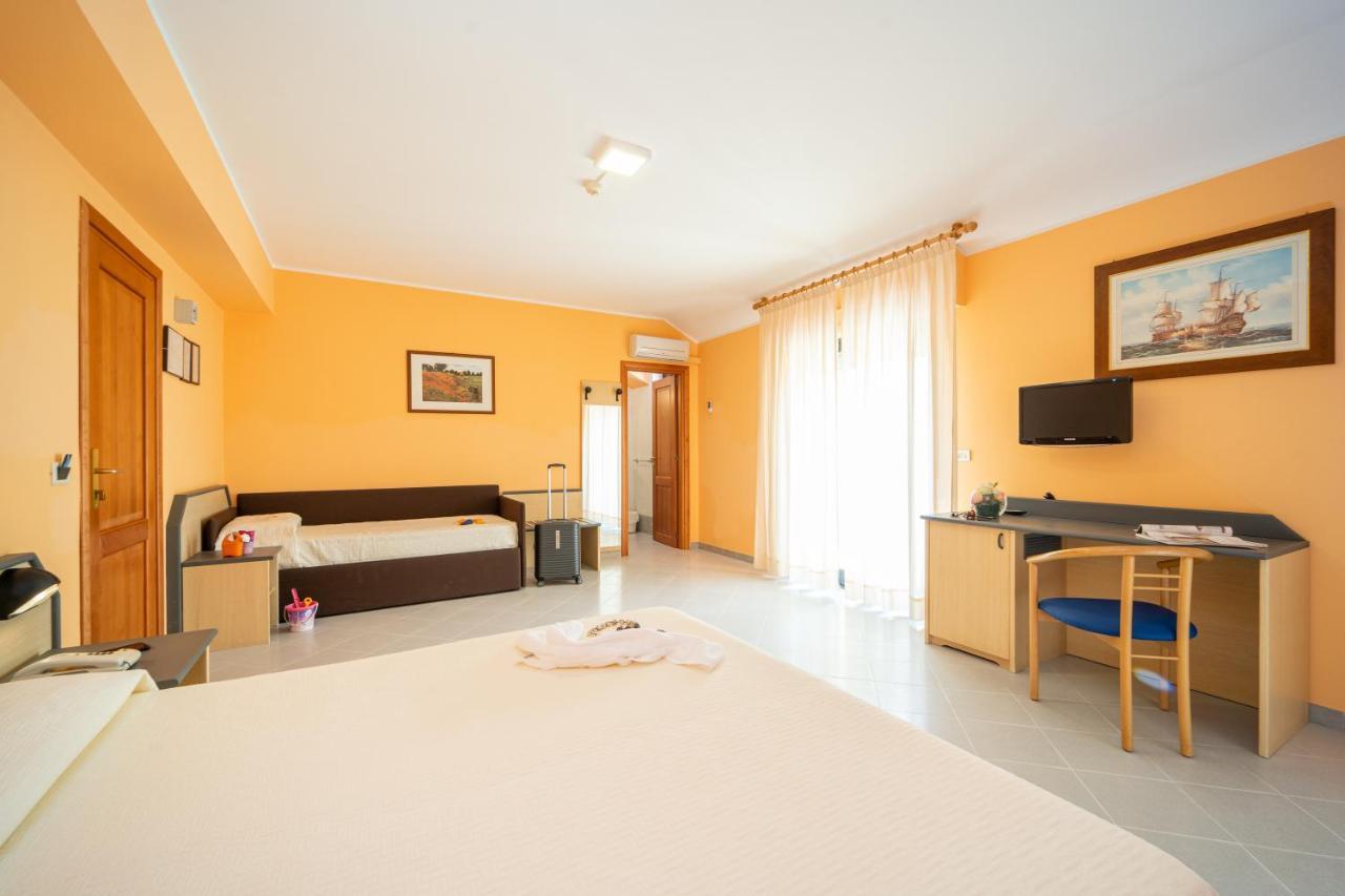 Hotel La Principessa Amantea Bagian luar foto